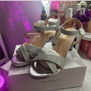 Dream Pairs Glittering Silver Heels